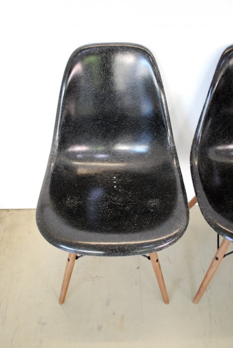 eames_side-chair_02