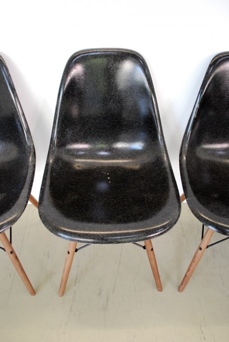 eames_side-chair_03